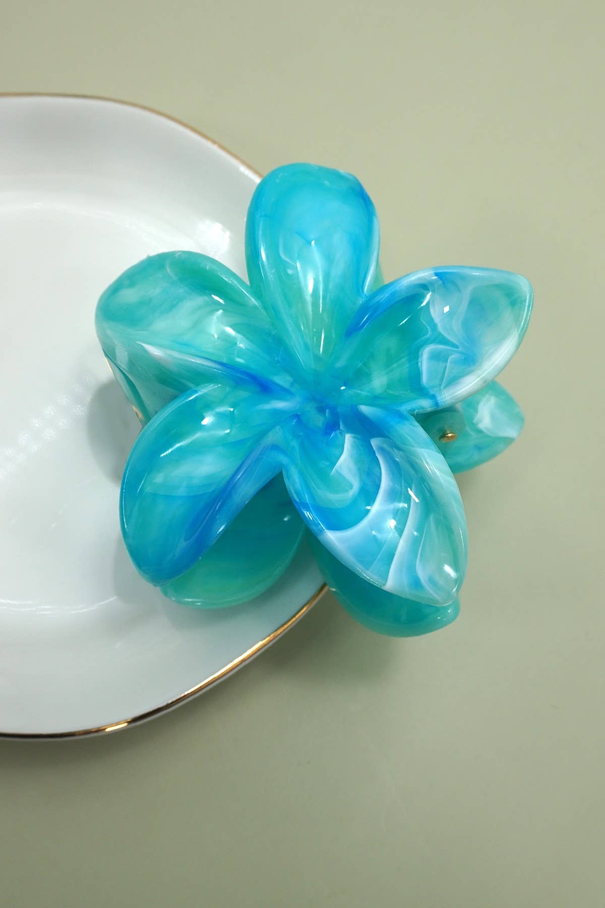Flower Pop Claw Clip