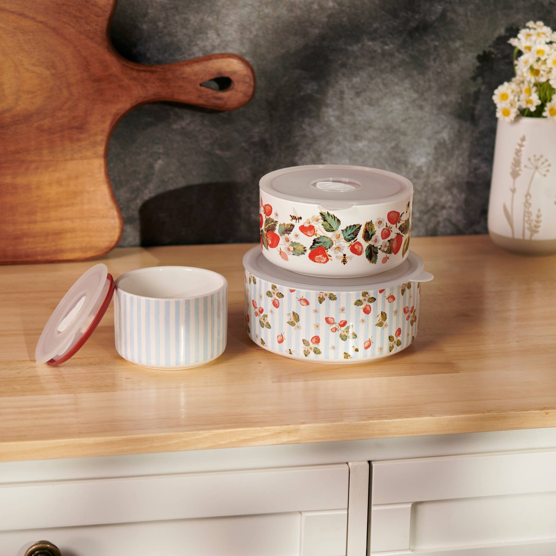 Strawberry Serveware