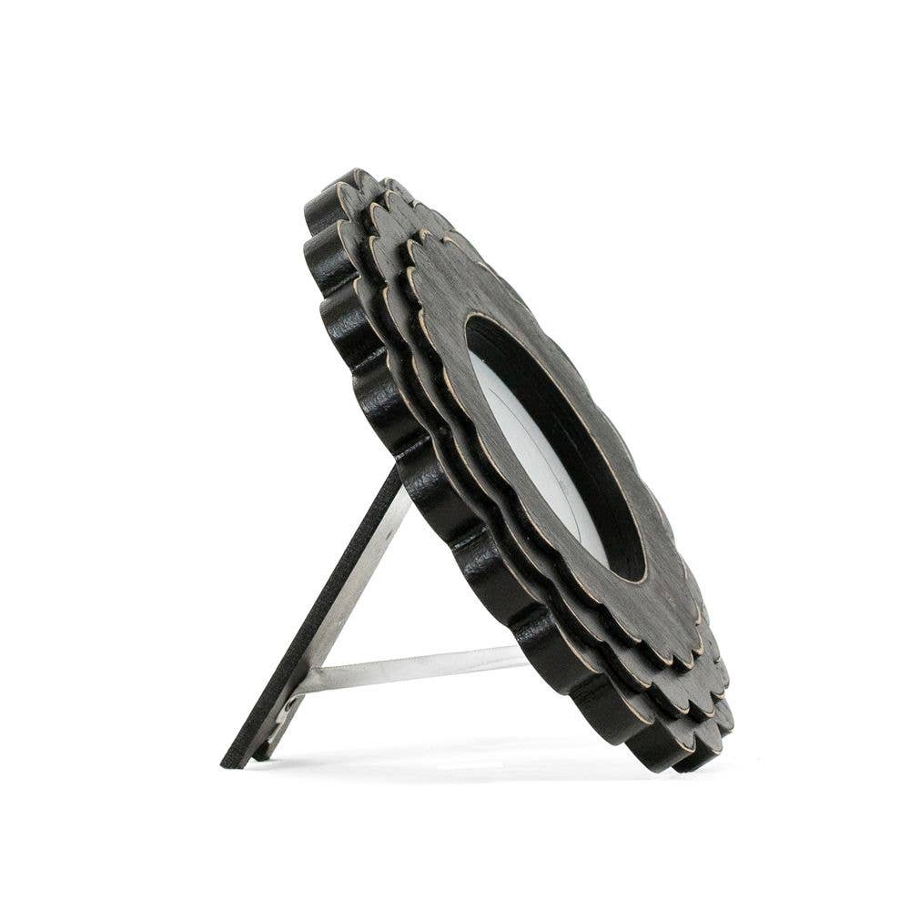 Black Scallop Frame