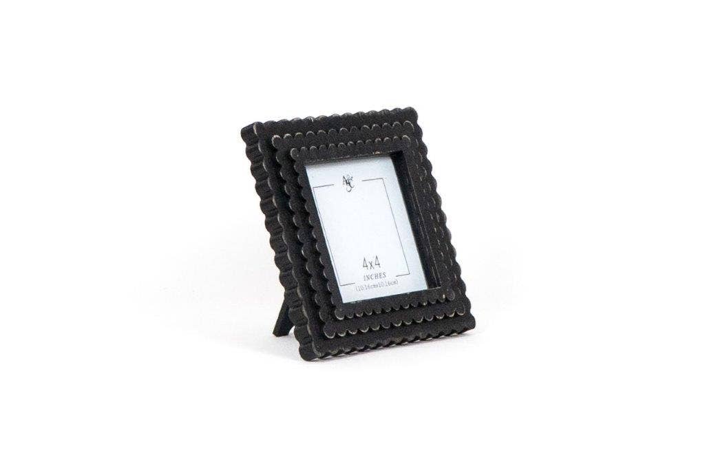 4x4 Black Scallop Frame
