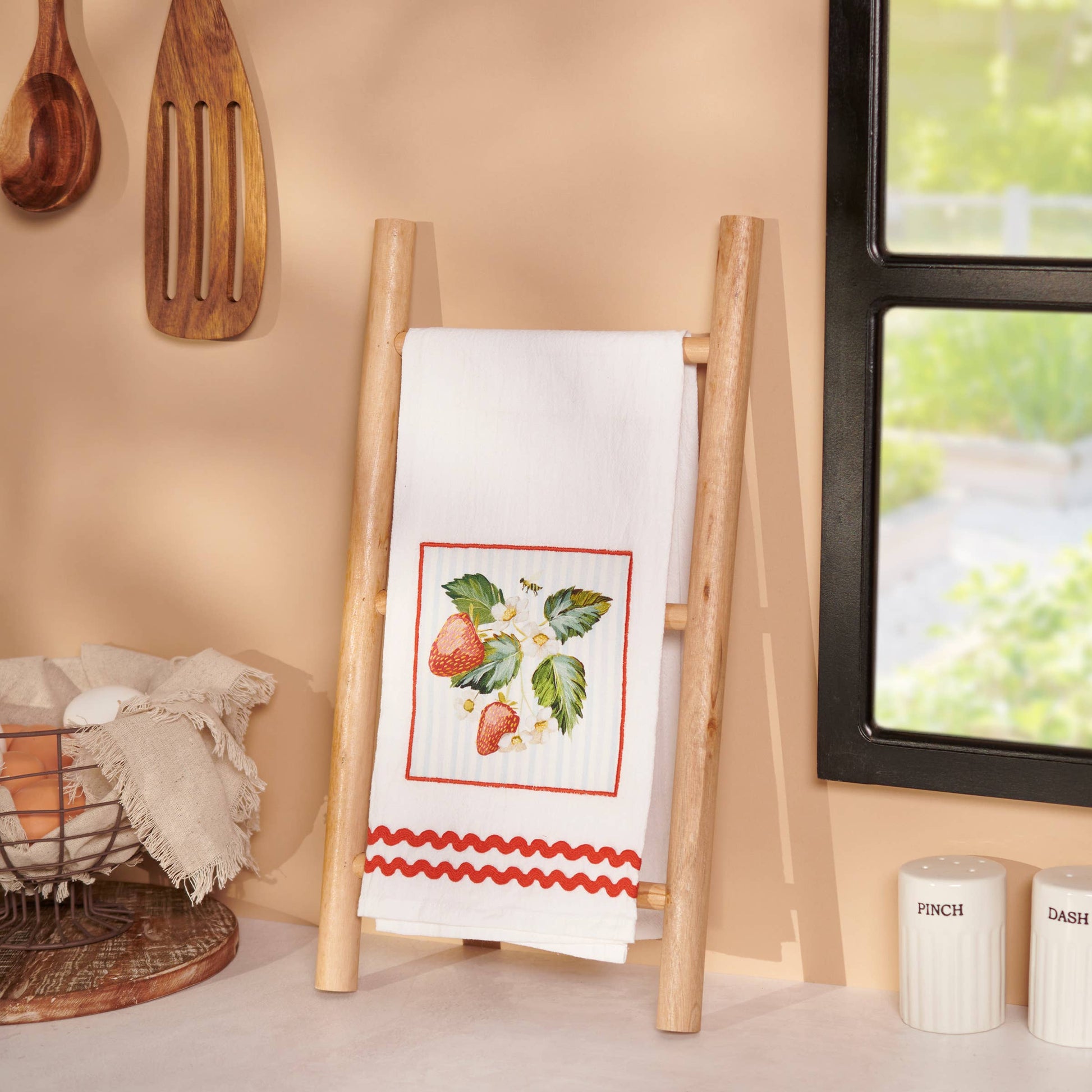 Strawberry Vine Kitchen Towel