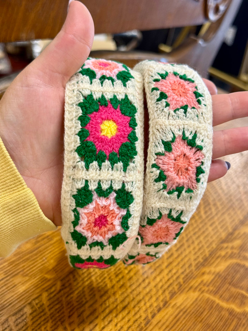 KNITTED FLOWER BRAIDED HEADBAND