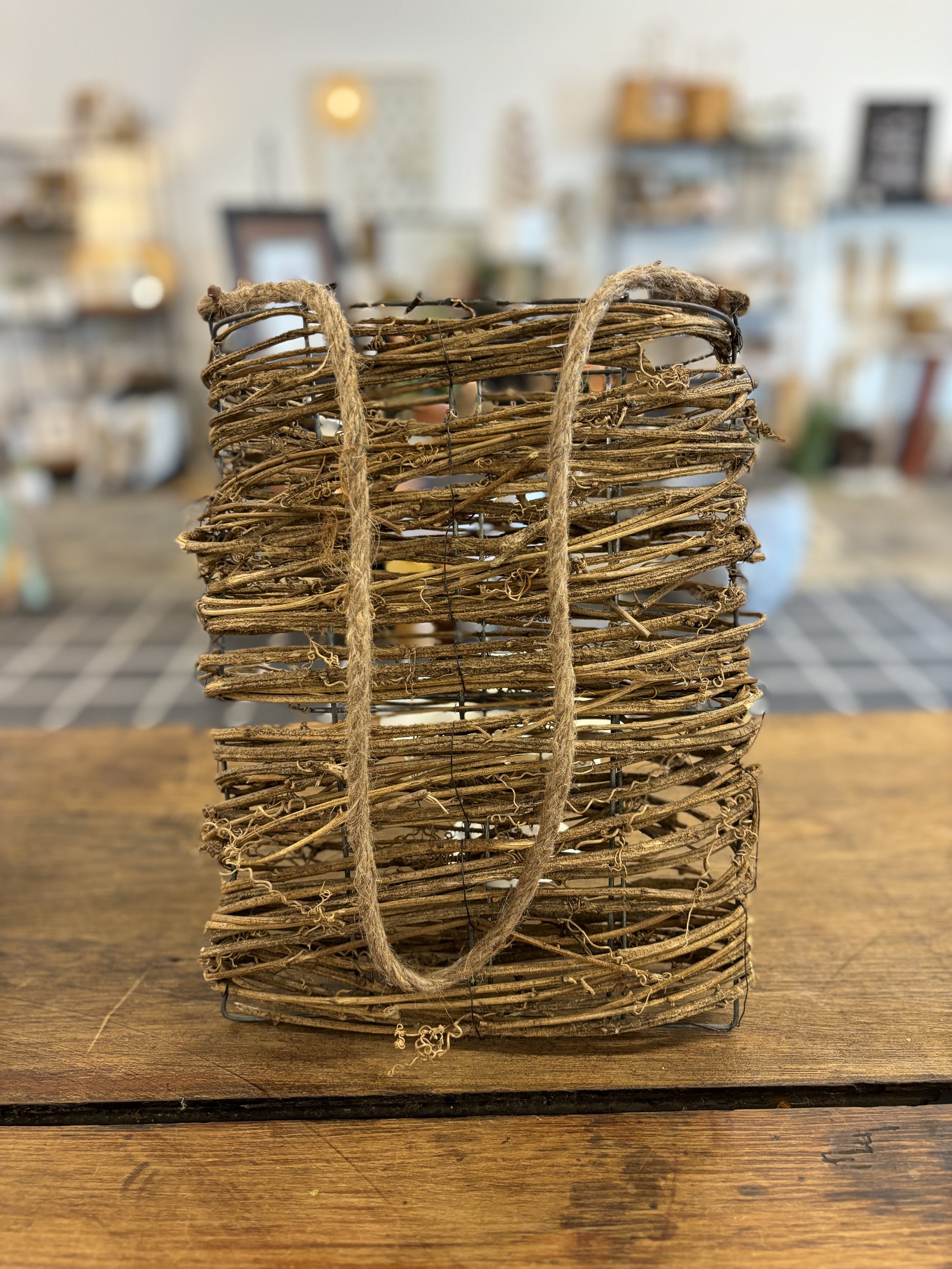 Grapevine Basket Hanger