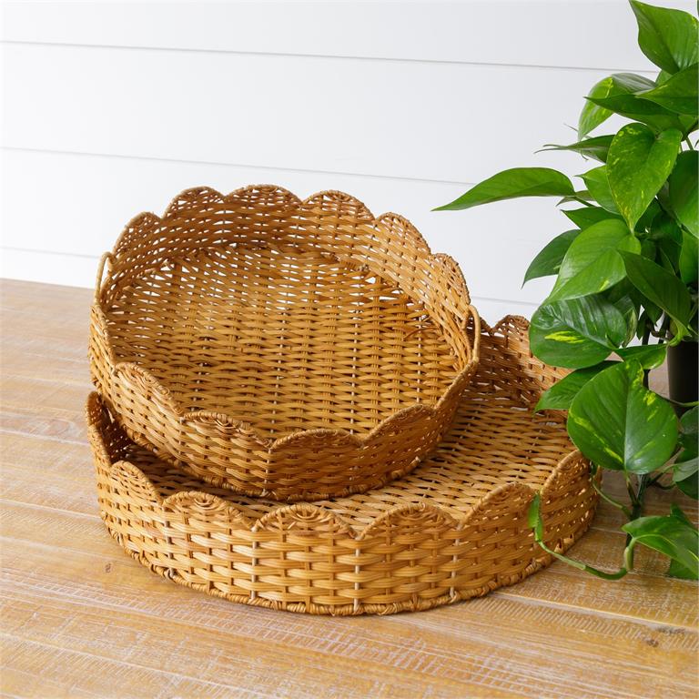 Round Chipwood Scalloped Edge Trays