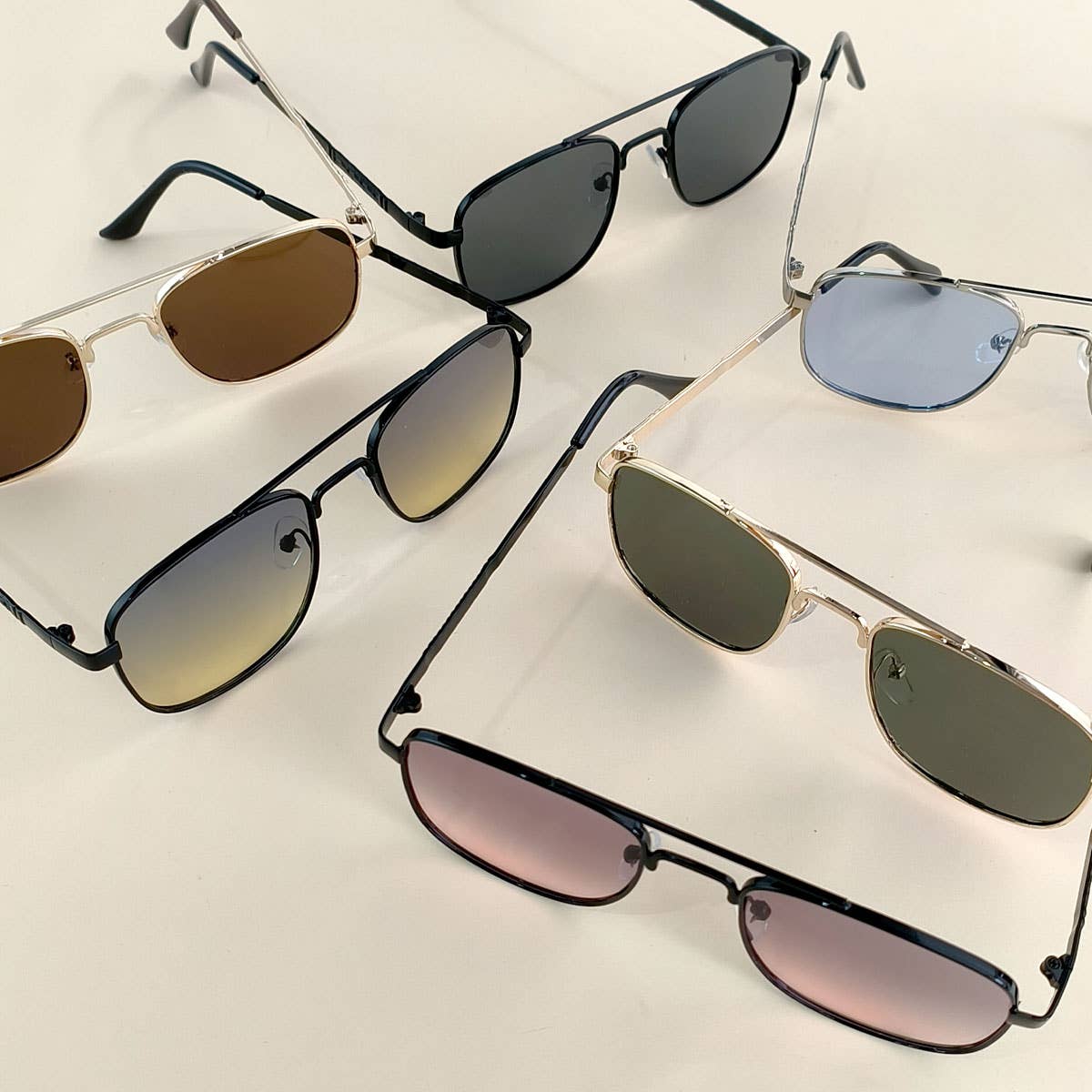 SQUARE SUNGLASSES