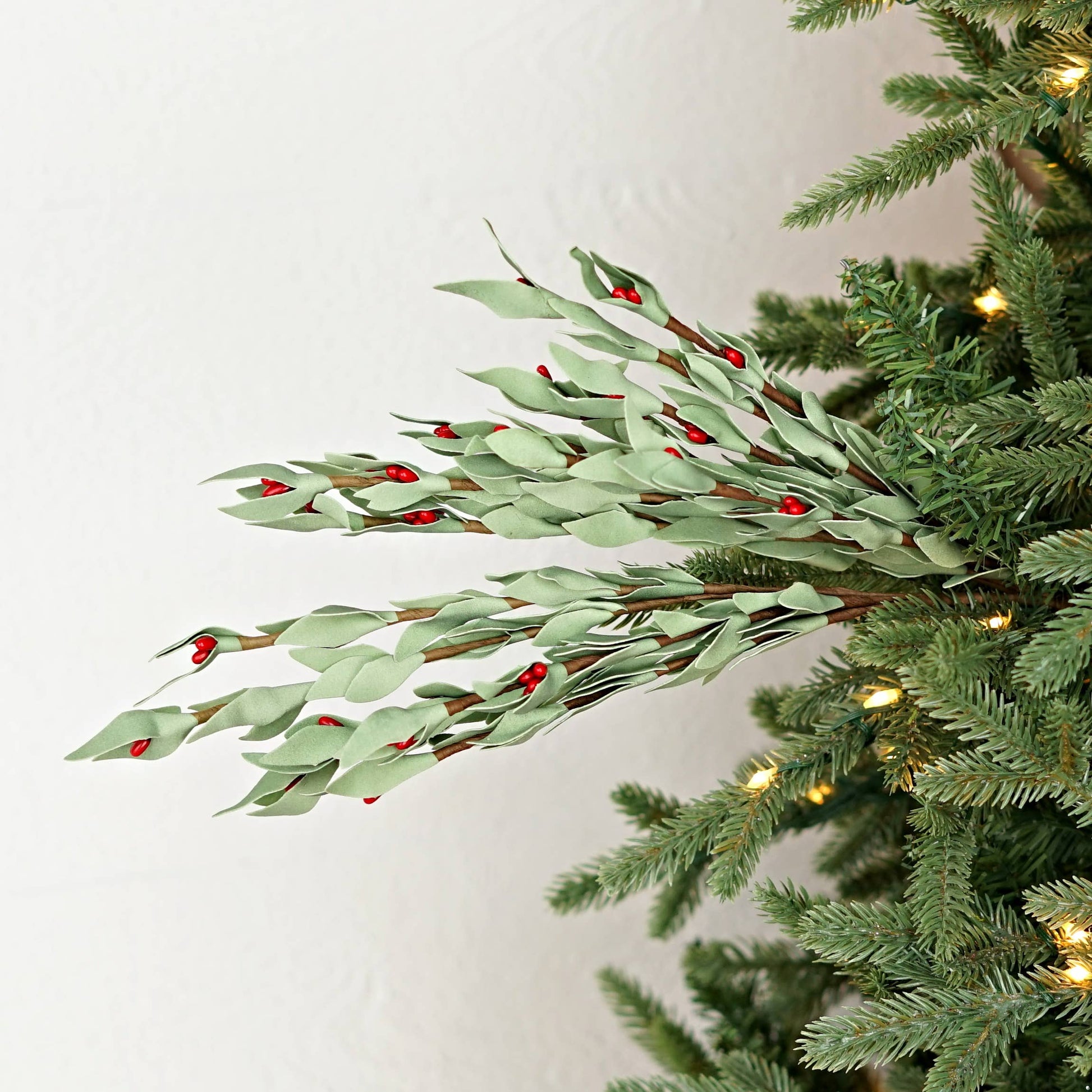 Seafoam Leaves with Red Pips