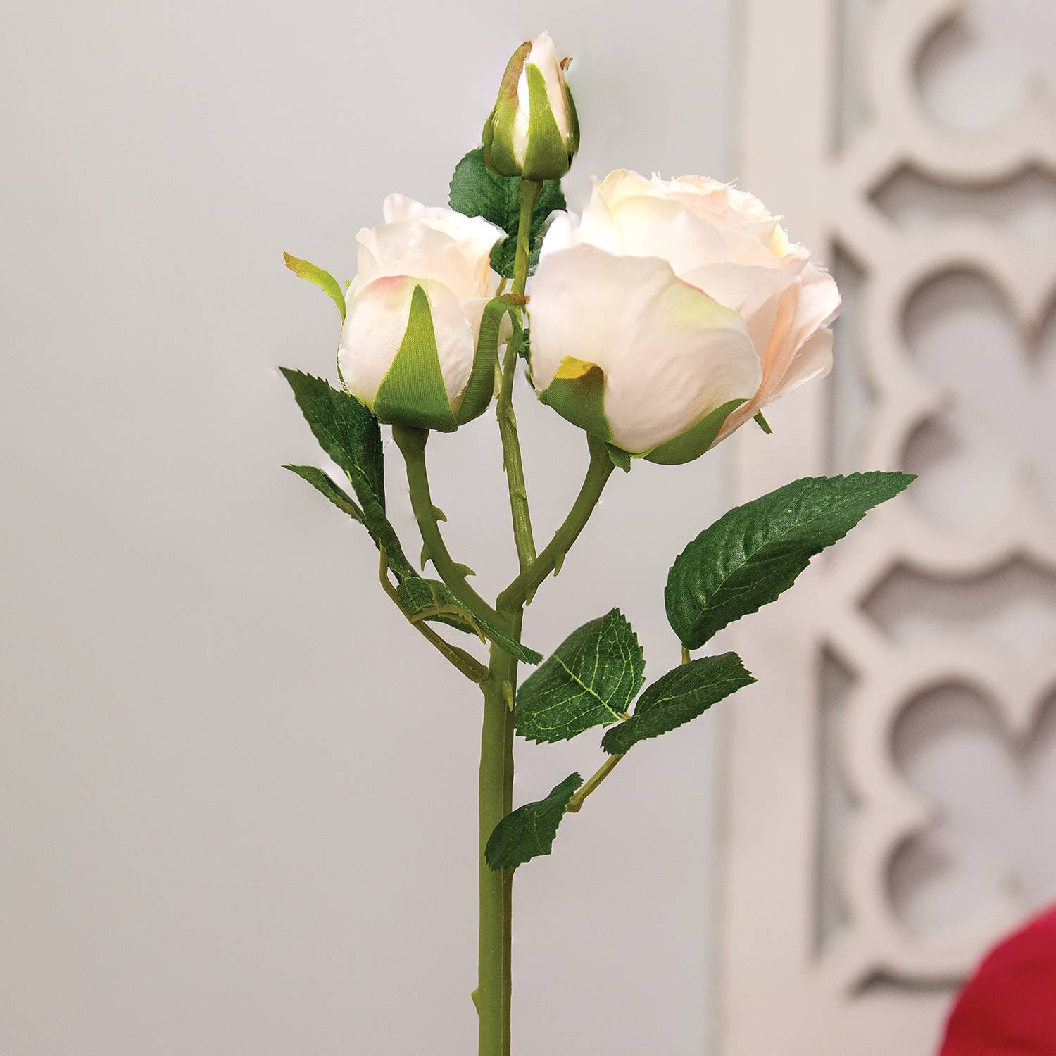 Blooming Blush Roses Pick