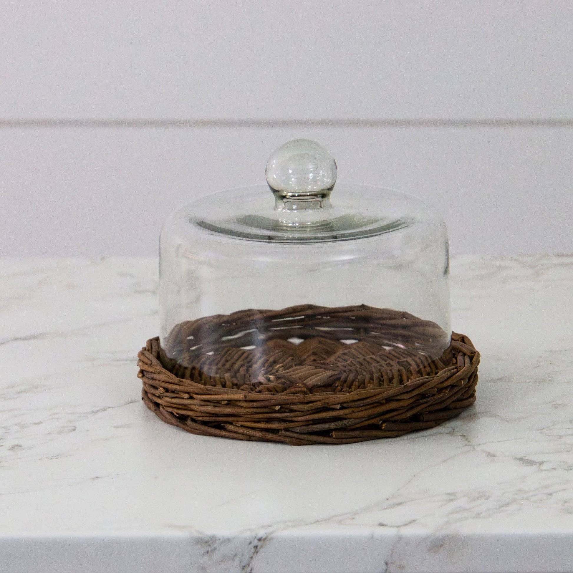 Glass Dome With Wicker Tray (PC)